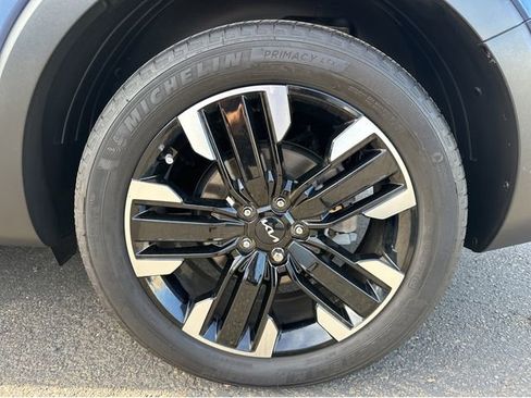 Used 2024 Kia Telluride SX Prestige image 4