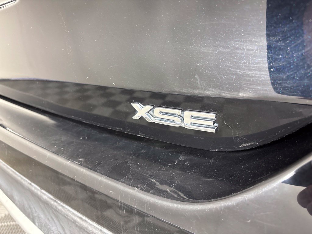 Used 2021 Toyota Highlander XSE FWD image 6