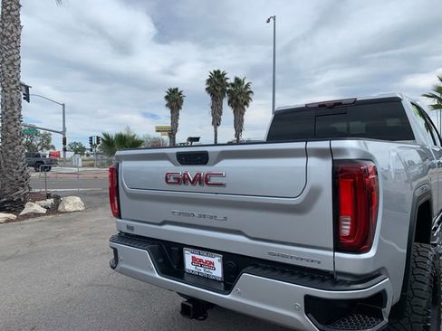 Used 2021 GMC Sierra 2500 Denali w/ Denali Ultimate Package image 8