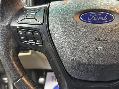 Used 2016 Ford Explorer XLT w/ Equipment Group 202A image 17