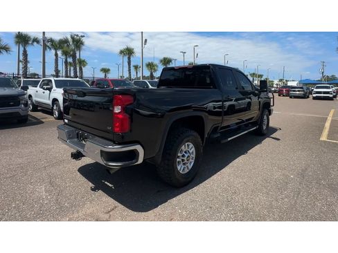 Used 2025 Chevrolet Silverado 2500 LT w/ Convenience Package AWD/4WD image 4
