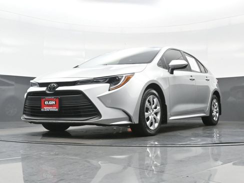 Used 2024 Toyota Corolla LE FWD image 26