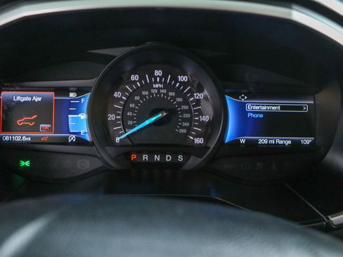 Used 2021 Ford Edge SE image 15