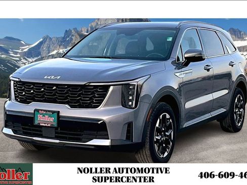 Used 2024 Kia Sorento S image 1