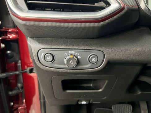 Used 2022 Chevrolet TrailBlazer RS FWD image 18
