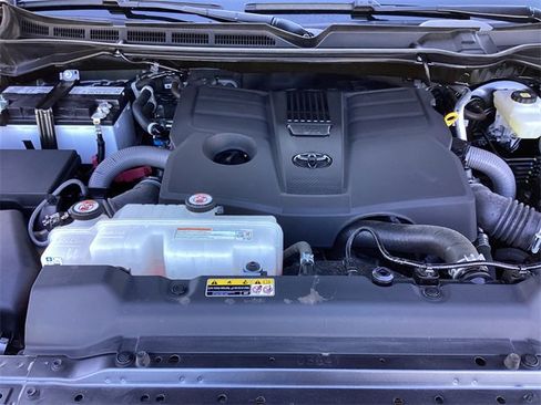 Used 2024 Toyota Tundra Limited image 30