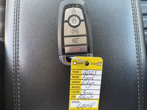 Used 2023 Ford Edge SEL w/ Convenience Package AWD/4WD image 18