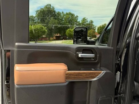 Used 2023 Chevrolet Silverado 2500 High Country w/ Z71 Off-Road Package AWD/4WD image 21