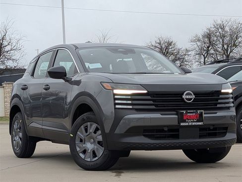 New 2026 Nissan Kicks S image 2