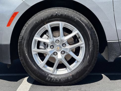 Used 2024 Chevrolet Equinox LT FWD image 15
