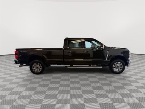 Used 2024 Ford F250 Lariat w/ Chrome Package image 6