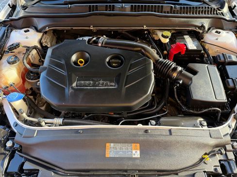 Used 2014 Ford Fusion Titanium image 21