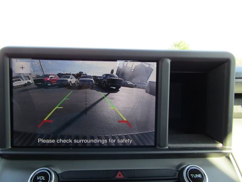 Certified 2024 Ford Maverick XLT w/ XLT Luxury Package image 32