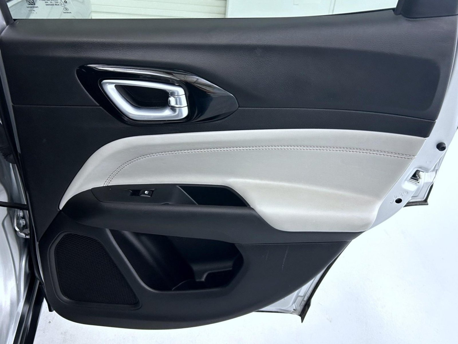 Certified 2025 Jeep Compass Limited AWD/4WD image 17