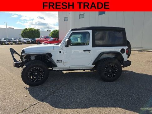 Used 2022 Jeep Wrangler Sport AWD/4WD image 4