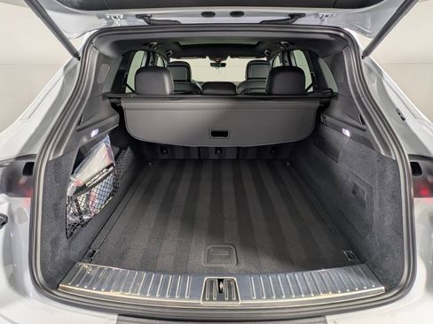 Certified 2025 Porsche Cayenne image 17