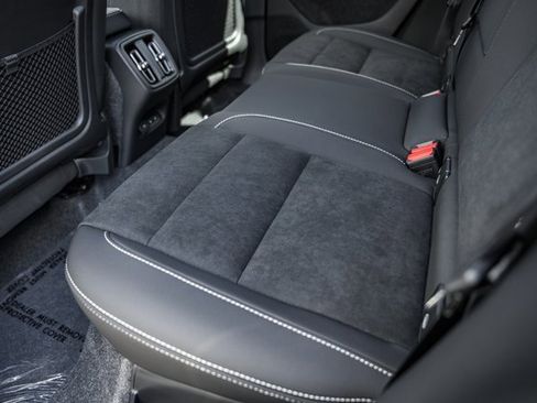 New 2026 Volvo XC40 B5 Ultra w/ Protection Package Premier image 32