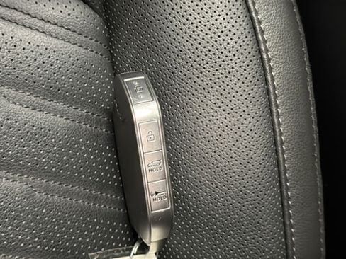 Used 2024 Kia Sorento SX Prestige AWD/4WD image 35