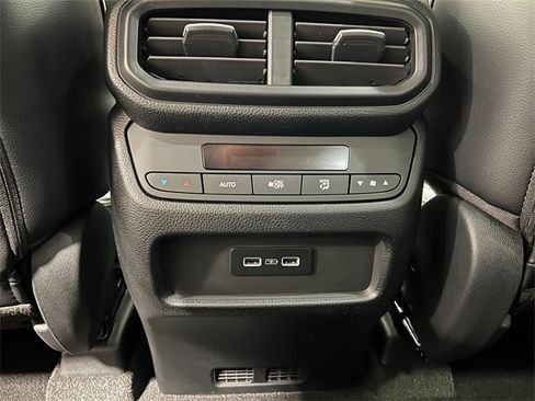 New 2025 Honda Pilot EX-L image 29