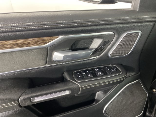 Used 2019 RAM 1500 Laramie AWD/4WD image 14