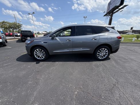 Used 2019 Buick Enclave Premium w/ Experience Buick Package AWD/4WD image 6