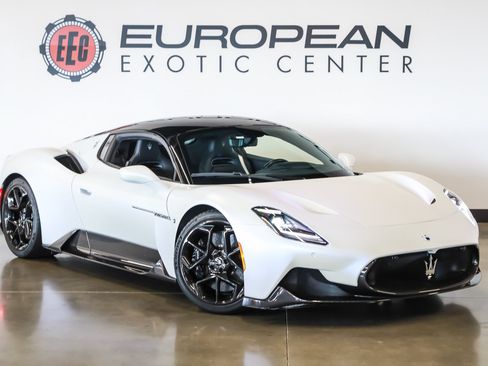 Used 2022 Maserati MC20 Coupe RWD image 1