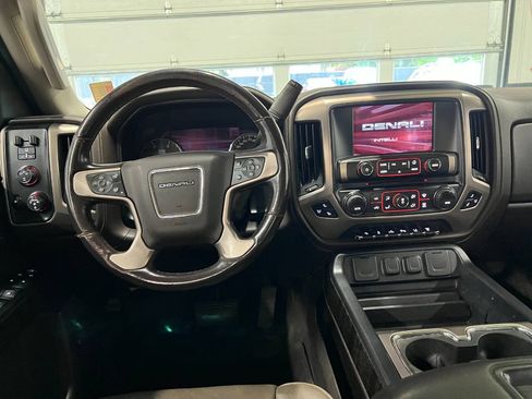 Used 2015 GMC Sierra 2500 Denali w/ Duramax Plus Package AWD/4WD image 8