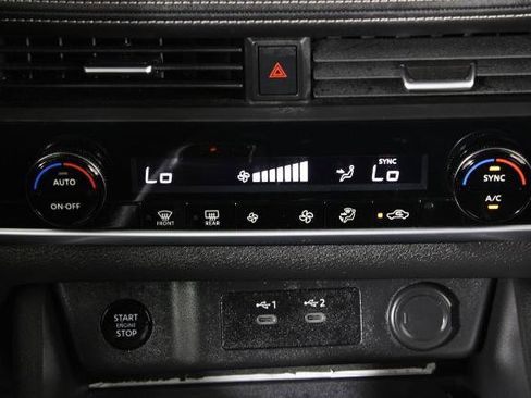 Certified 2025 Nissan Rogue SV image 23