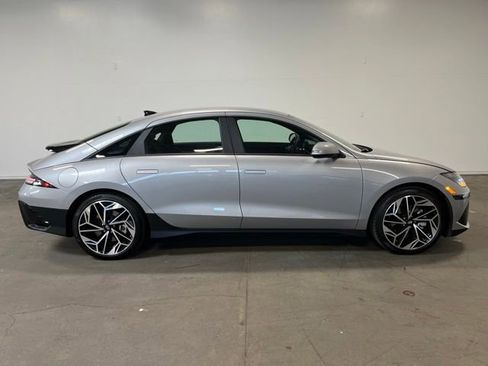 Used 2024 Hyundai Ioniq 6 SEL RWD image 2