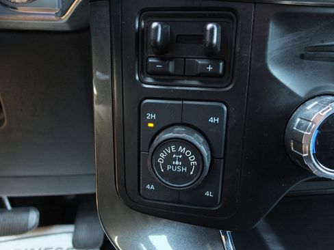 Used 2023 Ford F150 Lariat AWD/4WD image 28