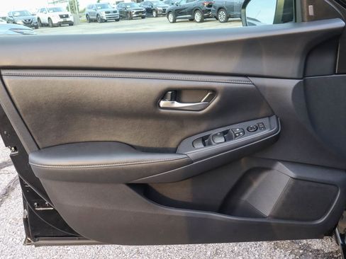 Used 2024 Nissan Sentra SV image 13