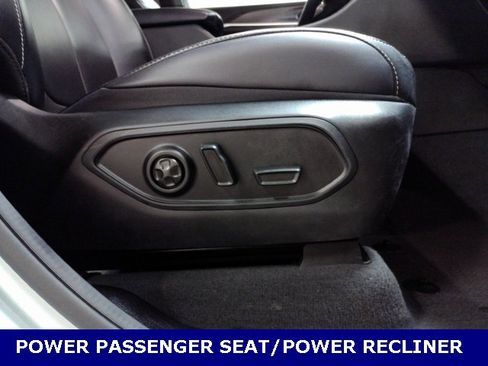 Used 2024 Jeep Grand Cherokee L Limited w/ Luxury Tech Group II image 29