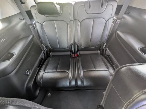 Used 2022 Jeep Grand Cherokee L Limited AWD/4WD image 38