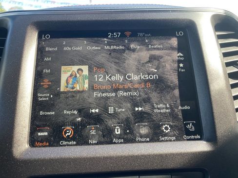 Used 2022 Jeep Cherokee Trailhawk w/ Sun, Sound & Nav Group image 33