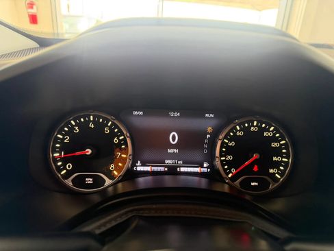 Used 2016 Jeep Renegade Trailhawk w/ Premium Trailhawk Package AWD/4WD image 18
