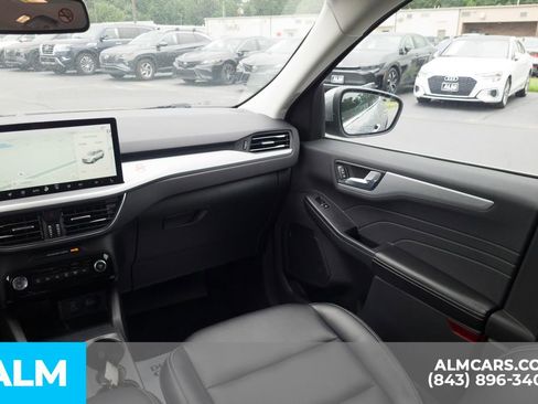 Used 2023 Ford Escape Platinum image 21