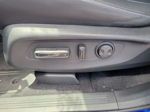 Used 2024 Honda CR-V EX-L image 27