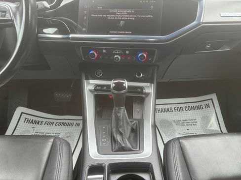 Used 2024 Audi Q3 2.0T Premium image 11