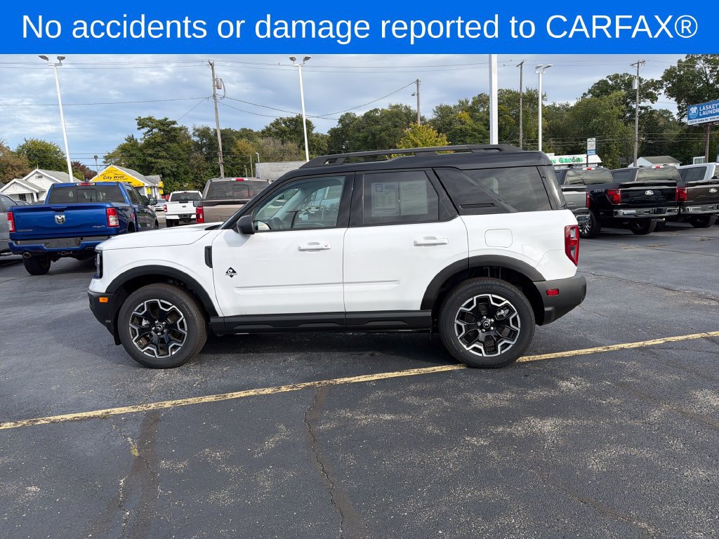 Used 2025 Ford Bronco Sport Outer Banks AWD/4WD image 2