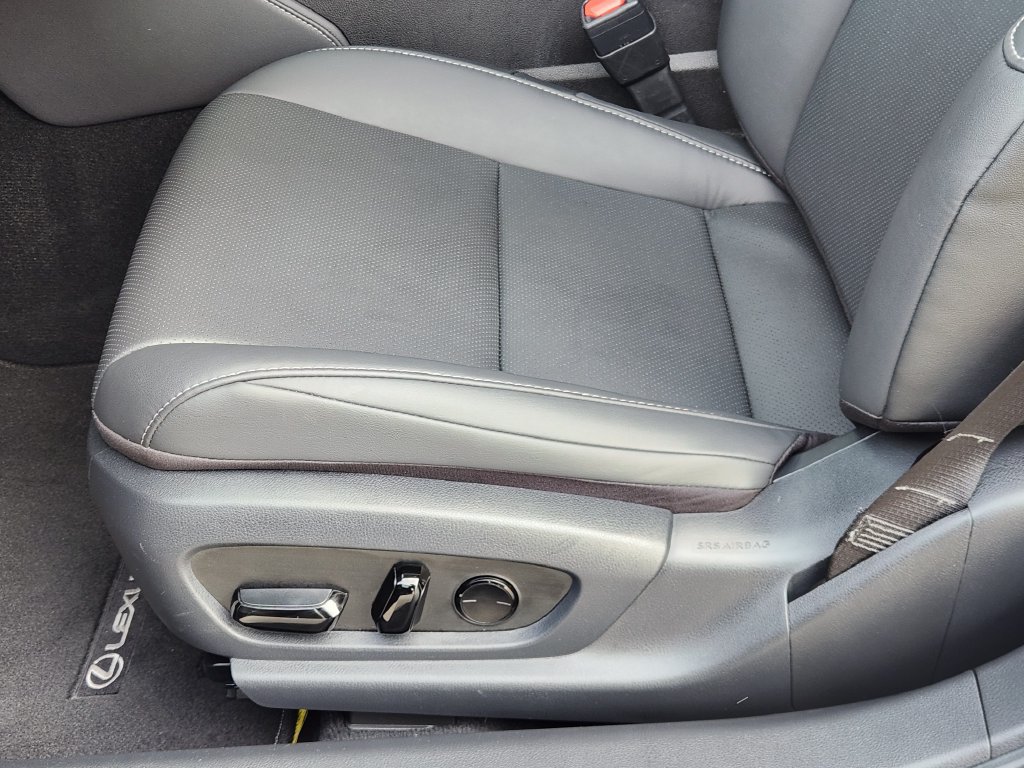 Certified 2025 Lexus ES 350 w/ Premium Package FWD image 23