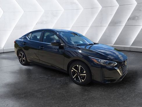Used 2024 Nissan Sentra SV FWD image 3