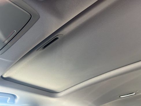 Used 2018 Honda CR-V Touring image 21