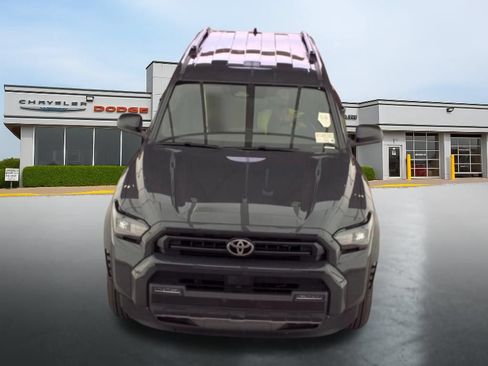 Used 2025 Toyota 4Runner SR5 AWD/4WD image 8