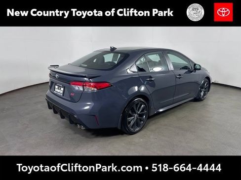 Used 2025 Toyota Corolla SE w/ SE Premium Package FWD image 3