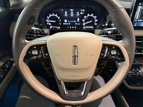 Used 2021 Lincoln Corsair AWD image 11