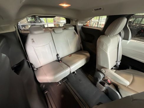 Certified 2025 Toyota Sienna XLE w/ XLE Plus Package AWD/4WD image 21