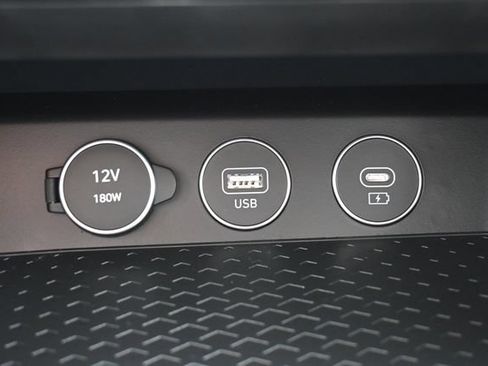 Used 2024 Genesis G70 2.5T AWD/4WD image 30