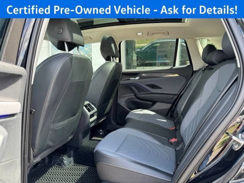 Certified 2026 Volkswagen Tiguan SE w/ Panoramic Sunroof Package AWD/4WD image 20