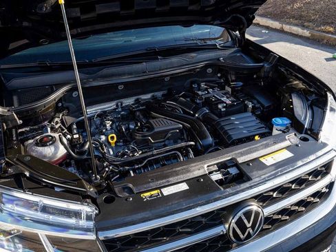 Used 2023 Volkswagen Taos SEL image 35