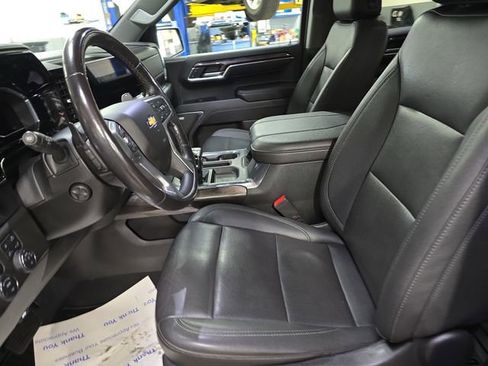 Used 2023 Chevrolet Silverado 1500 LTZ image 14